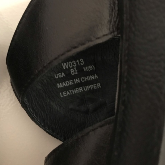 Propet Black Leather Sandals - Picture 4 of 4